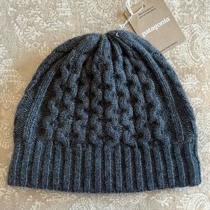 Brand New Patagonia Coastal Cable Beanie Noble Grey Wool Hat Fleece Headband